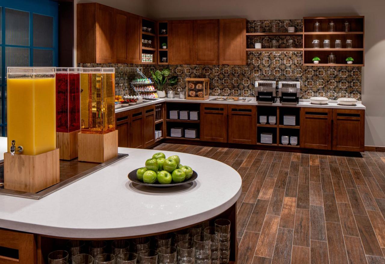 Hyatt Place Tampa Downtown Bagian luar foto