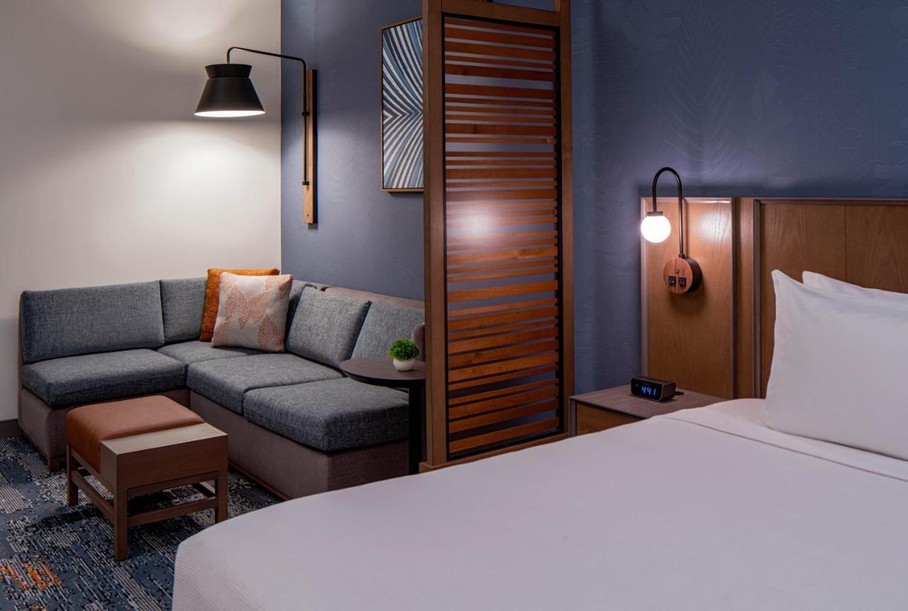 Hyatt Place Tampa Downtown Bagian luar foto